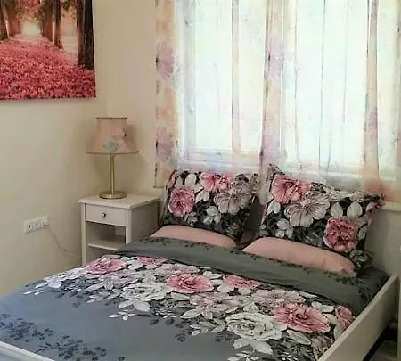 Cosy Little Varna